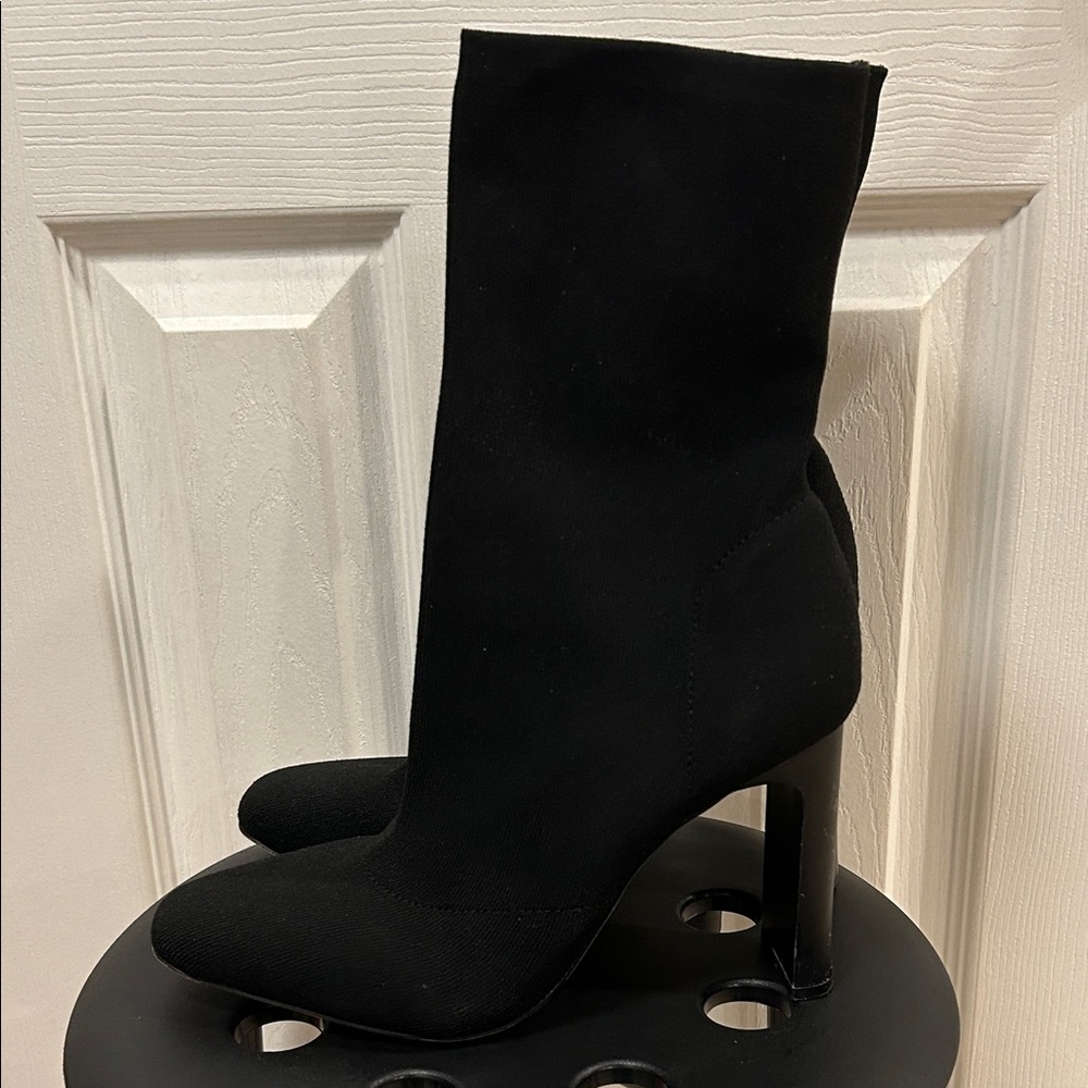 Aldo Knit Ankle Boots Size 9